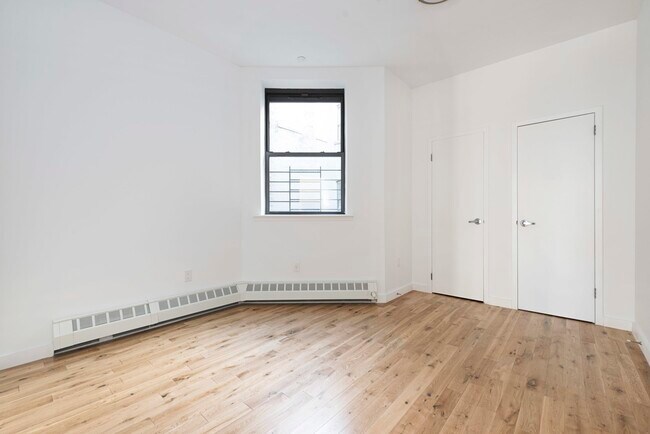 Foto del edificio - 235 W 116th St