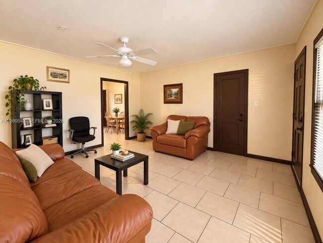 Foto del edificio - 1526 NE 135th St