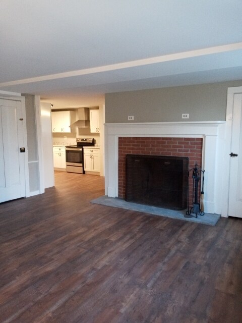 Livingroom - 401 Wayne St