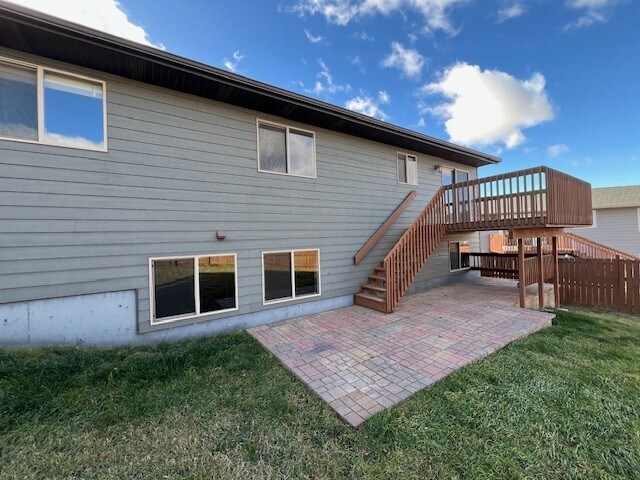 Foto del edificio - 918 Haakon St