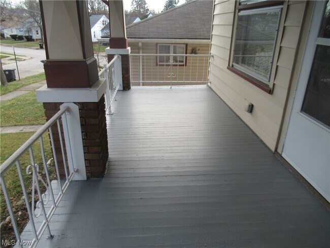 Building Photo - 3636 W 122nd St