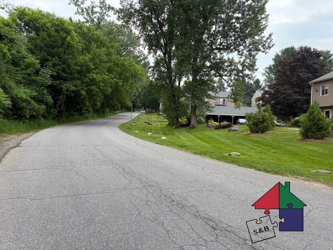 Building Photo - Elegant 3-Bedroom Townhouse in South Burli...