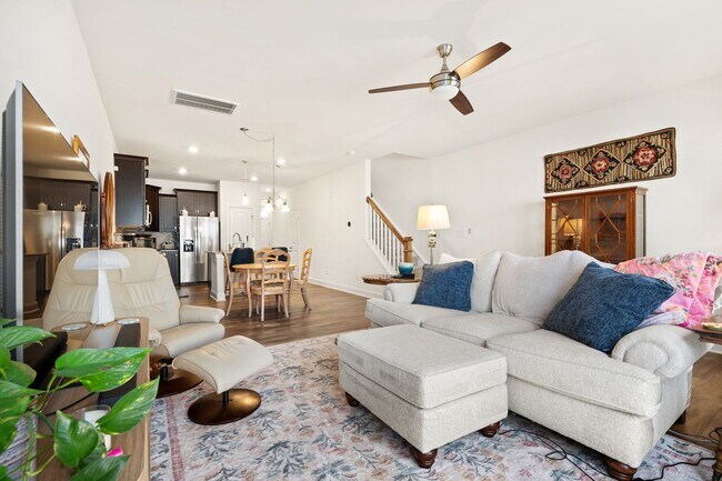 Foto del edificio - 3be / 2.5ba Easy Access to Duke Townhouse