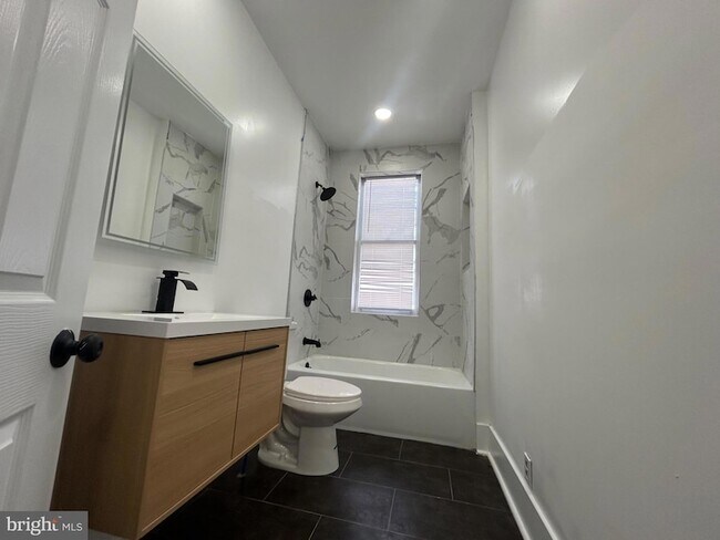 Foto del edificio - 114 S 58th St