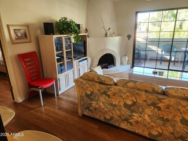 Foto del edificio - 7557 N Dreamy Draw Dr