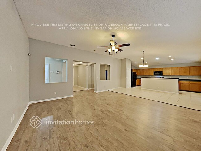 Foto del edificio - 858 Collinswood Dr