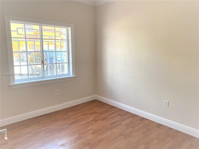 Foto del edificio - 7546 W 20th Ave