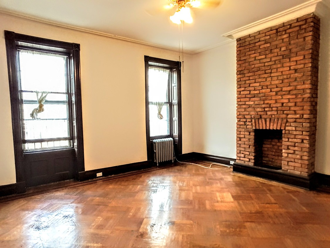 Primary Photo - 712 Bushwick Ave