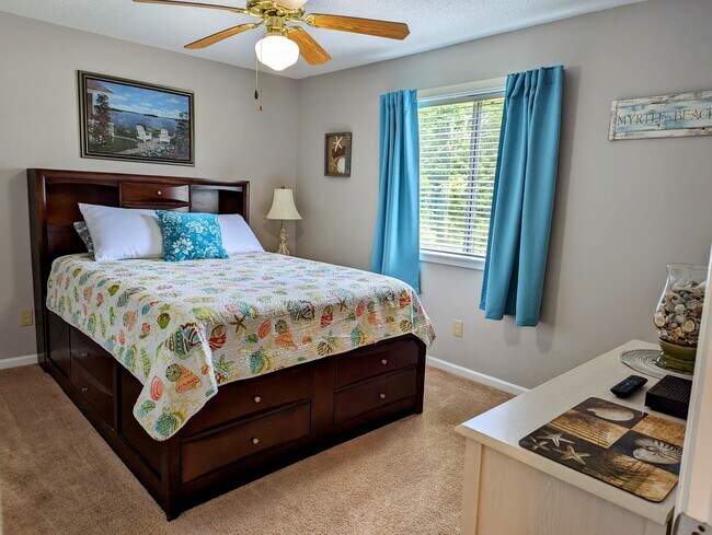 Foto del edificio - 1460 Blue Tree Ct