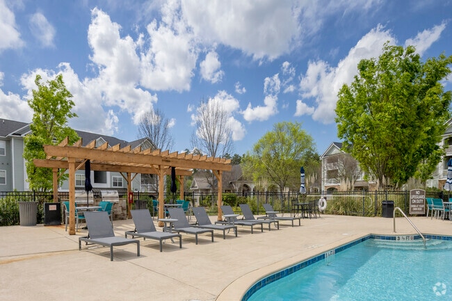 Pool and Cabana - Preserve at Windsor Lake
