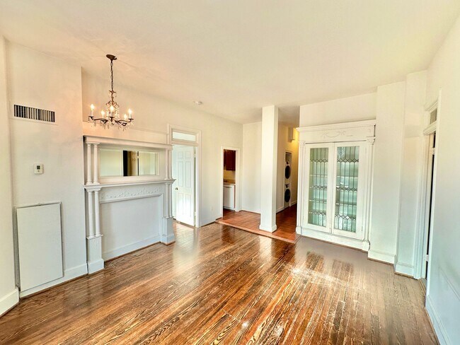 Foto del edificio - Beautiful Balfour Historic 1 Bedroom Condo 16th & U Street