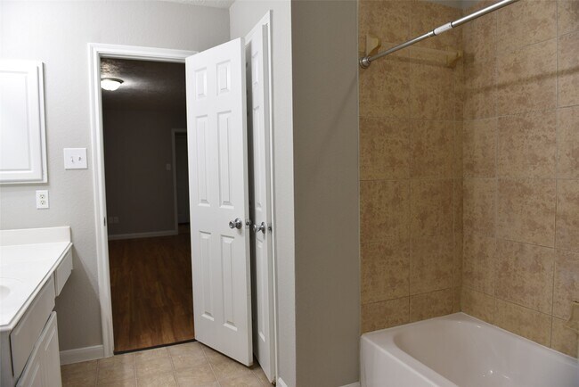 Foto del edificio - 18214 Tupper Bend Ln