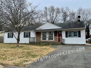 Building Photo - 16 W Clairmont Dr