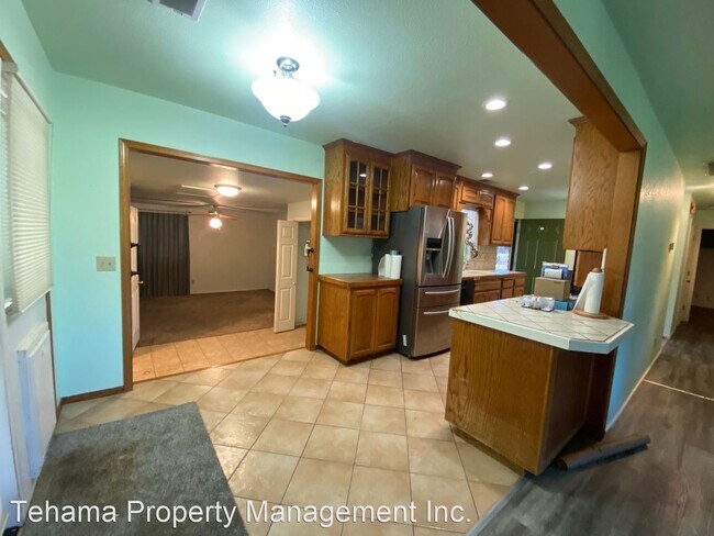 Building Photo - 3 br, 2 bath House - 1020 Shasta Ave.