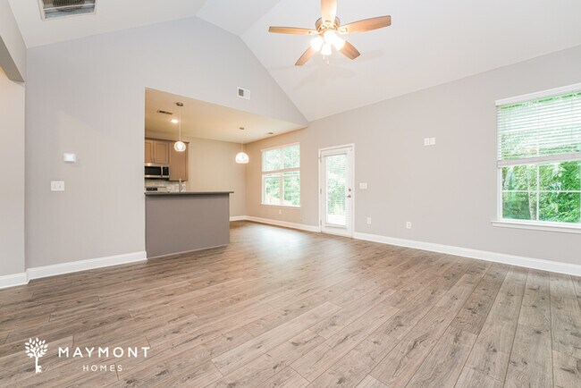 Building Photo - 30 Meadowbrook Ct