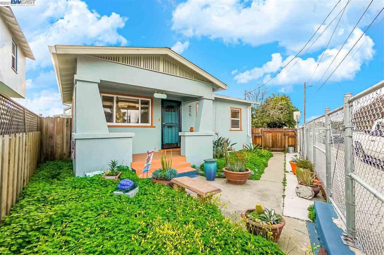 Primary Photo - 22367 Western Blvd