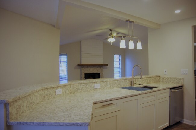 Building Photo - 2528 Tradewinds Trail