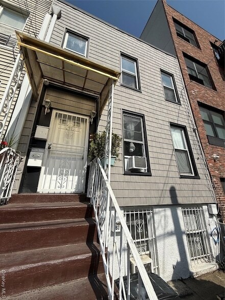 Building Photo - 43 Troutman St