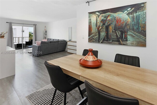 Foto del edificio - 1580 West Dr