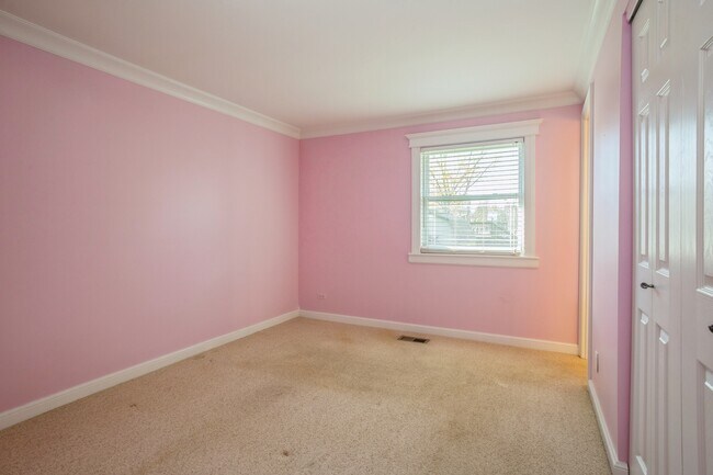 Foto del edificio - 923 Jeffery Ct
