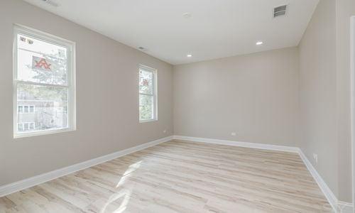 Building Photo - 2 bedroom in Chicago IL 60624