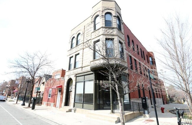 Building Photo - 2234 W Taylor St