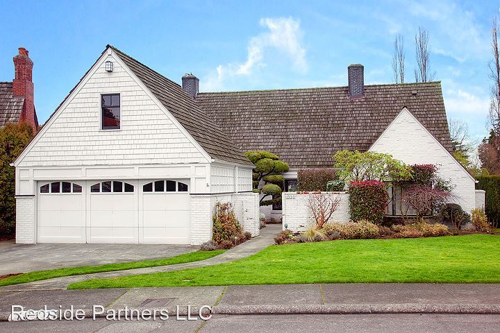Foto principal - 4 br, 3.5 bath House - 1330 Broadmoor Dr E