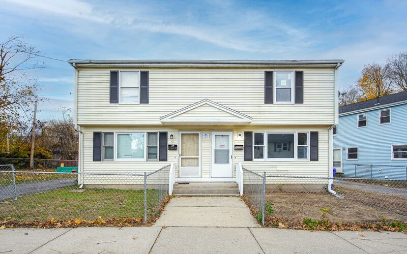 Photo - 77 Chester St.