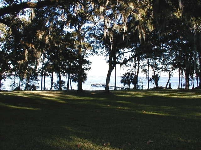 Foto del edificio - St Johns Landing Apartments