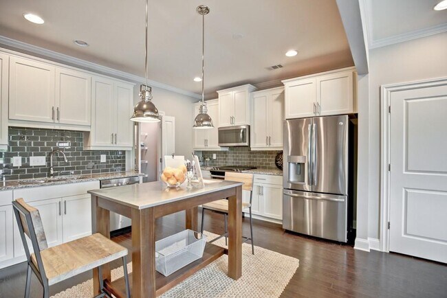 Foto del edificio - 914 Westmoreland Circle Northwest