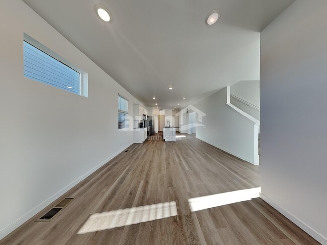 Building Photo - 23602 E 3rd Pl