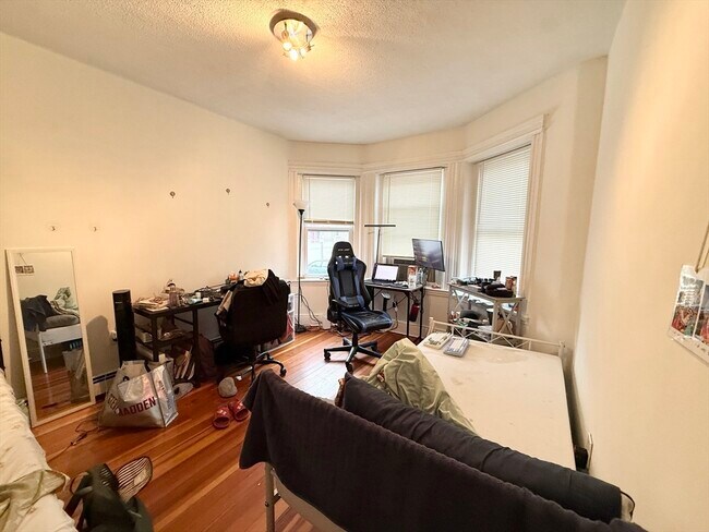 Foto del edificio - 8 Wave Ave