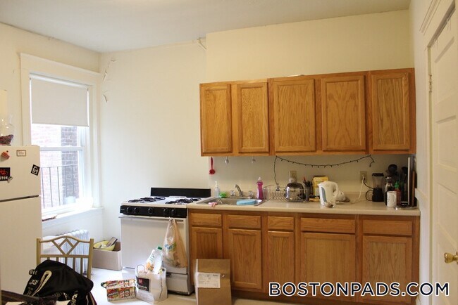 Foto del edificio - 1381 Commonwealth Ave