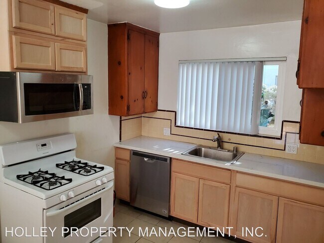 Building Photo - 2338 Penmar Ave