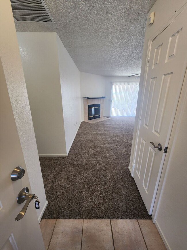 Building Photo - Price Reduction!! 3 Bedroom 2 Bath Home in...