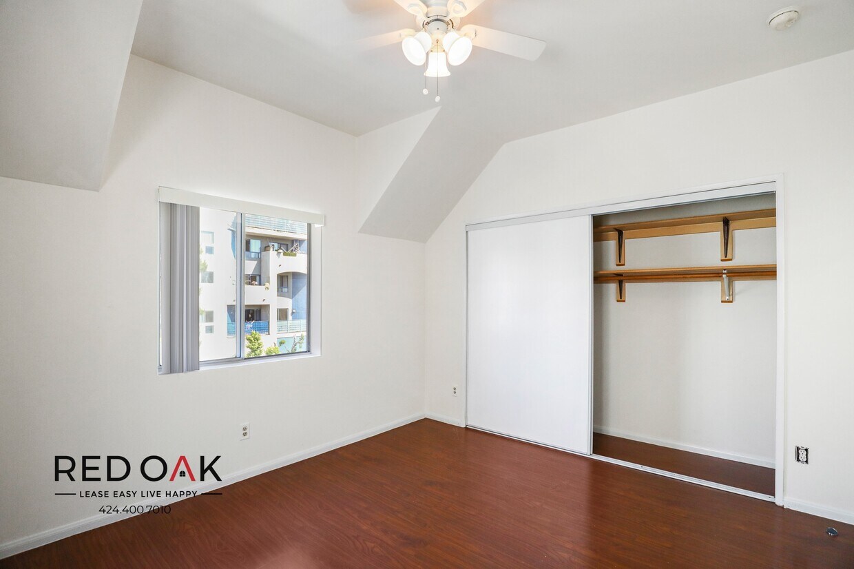 Foto principal - 733 S Coronado St