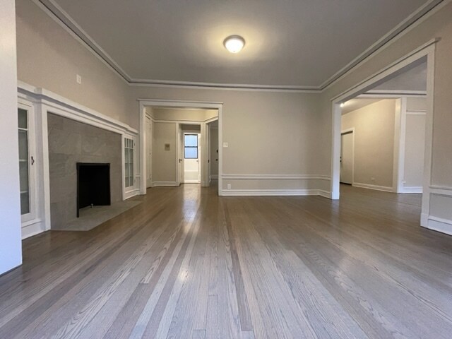 Foto del edificio - 2426 N Sawyer Ave