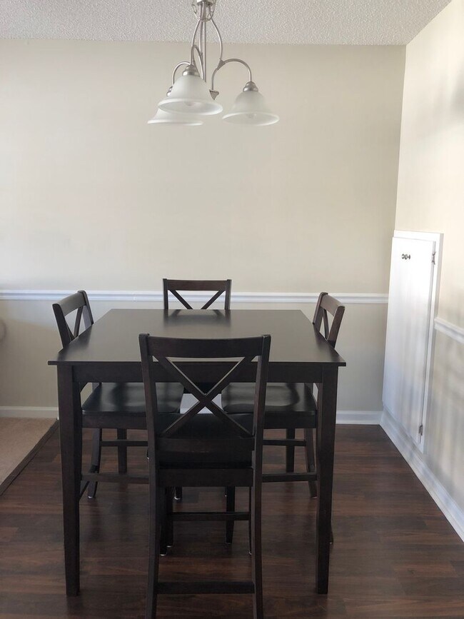 Foto del edificio - Wakefield Subdivision - Partially Furnished Unit!