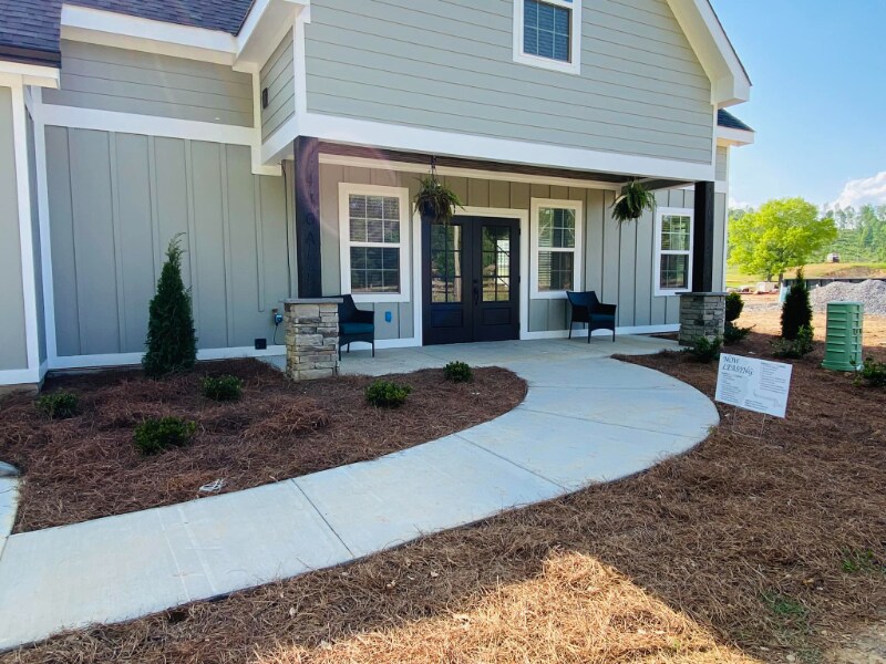 Foto principal - 480 S George W Adams Rd