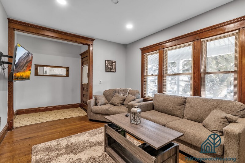 Primary Photo - 309 Bird Ave