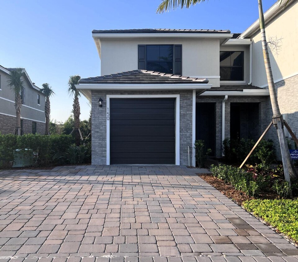 Foto principal - 150 SE 5th Ct