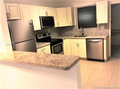 Foto principal - 402 Navarre Ave