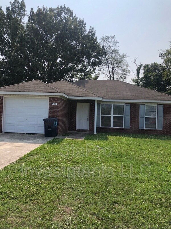 Primary Photo - 186 Village Pl