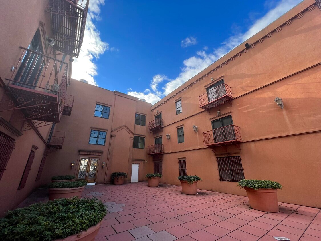 85 Broadway Unit 3E, Jersey City, NJ 07306 Condo for Rent in Jersey