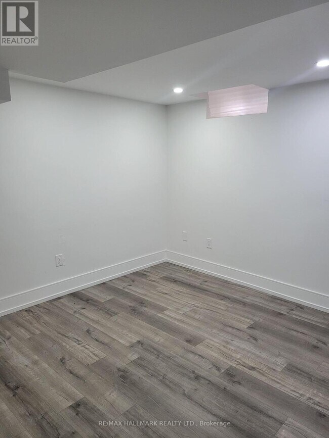 Building Photo - 84 Burgosa Ct