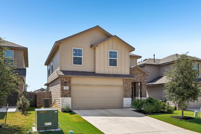 Building Photo - "Charming 3-Bed Oasis with Granite Touches...