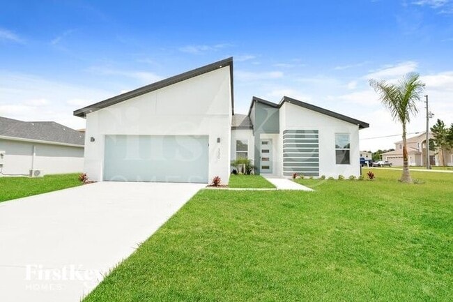 Building Photo - 330 Athabasca Pl