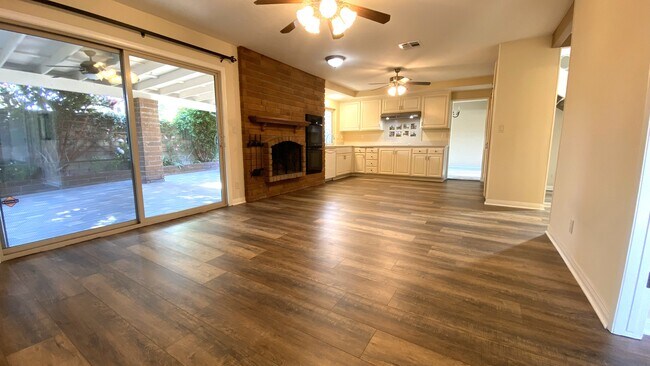 Foto del edificio - 17505 Kensington Cir