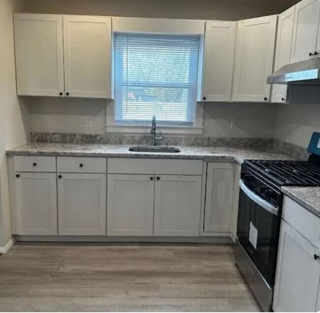 Foto del edificio - Fully renovated 3 bedroom house for rent!