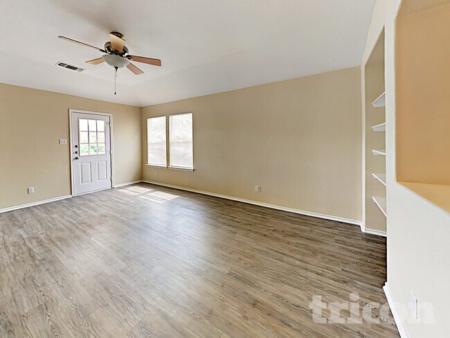 Foto del edificio - 242 Hallie Pass